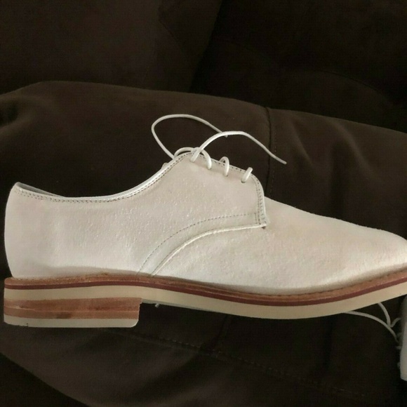 Allen Edmonds White Nomad Buck Suede Derby